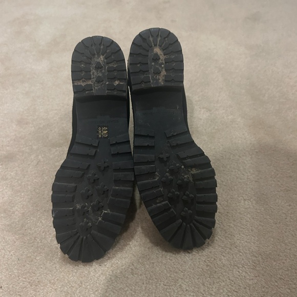 Barely worn Stuart Weitzman Booties - Picture 3 of 3